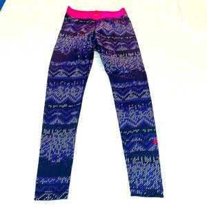 NIKE PRO DRI-FIT ATHLETIC FULL-LENGTH LEGGINGS-SIZE SMALL SUPER CUTE